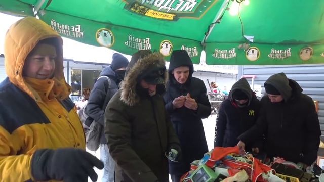 КУПИЛ ВЕЩИ И РАЗДАЛ БЕСПЛАТНО