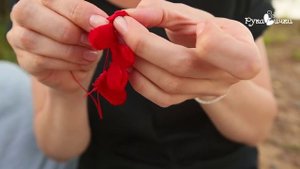 Как сделать цветок из ленты | рукоделие DIY рукавички