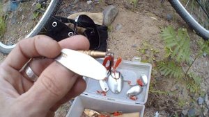 ТЕСТ БЛЁСЕН НА РЕКЕ! Одна блесна не рабочая! Блёсны из ложки своими руками