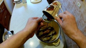 Шпроты и Чипсы из плотвы