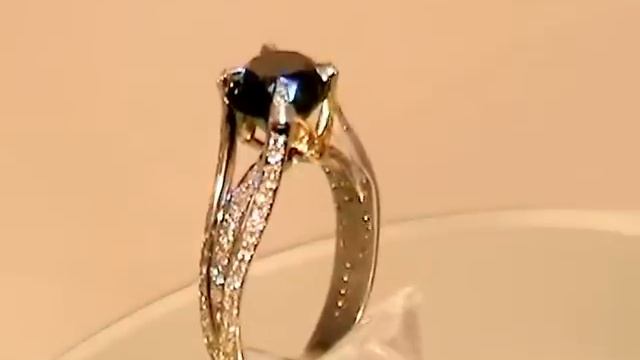 Кольцо с черным бриллиантом смотреть онлайн
