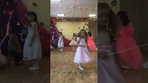 "МБДОУ  " ЦРР  - Детский сад №22 "УМКА " Танец с лентами "