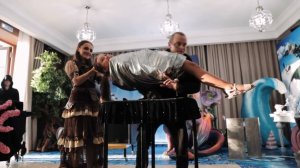 Промо ролик, фокус левитация человека