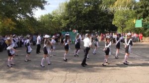 прикольный танец учителя с классом