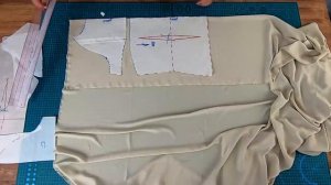 Уникальная блуза свободного кроя. С отрезным рукавом реглан переходящим в фонарик.mp4