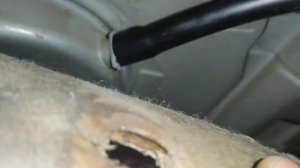 Почему через верхний люк попадает в салон вода
