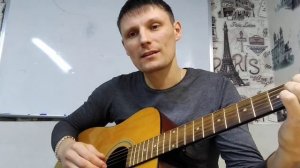 Подметают перон после поезда позднего под гитару