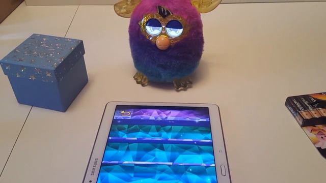 Furby Boom Crystal Series: Blue & Purple May-boo смотреть онлайн