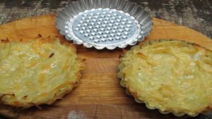 Картофельные тарталетки с селедочной начинкой