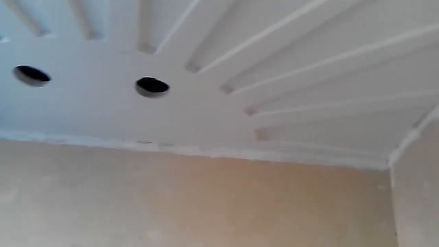 Подготовка и покраска потолка водоэмульсионной краской. Видео смотреть онлайн