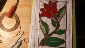 Прямоугольный витраж из цветного стекла в рамке, своими руками.