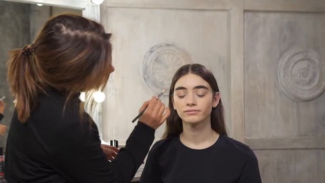 Макияж косметикой ЮниLook: Деловой макияж (секреты создания идеального образа от Василины Ткаченко)