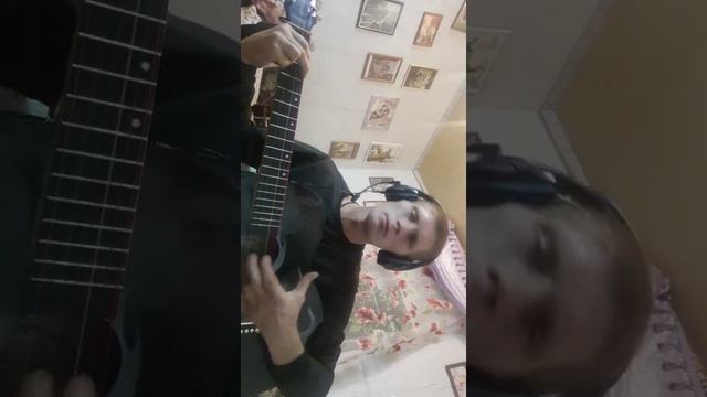 песни собственного сочинения.