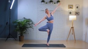 Утренний комплекс зарядит энергией на весь день | Йога дома для начинающих 15 минут |Люба йога