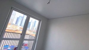 Eurokraab с Пк 5 карнизами с подсветкой , в коридоре световые линии 5 см