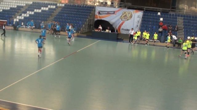 СТРЕМИТЕЛЬНЫЙ МЯЧ. ДЕВУШКИ 13-14 ЛЕТ (2004 г.р.) Самарская обл.1 - Волгоград, 1-й тайм смотреть онлайн