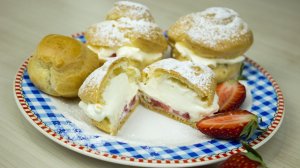 Профитроли с творожным кремом и клубникой - Я - ТОРТодел!