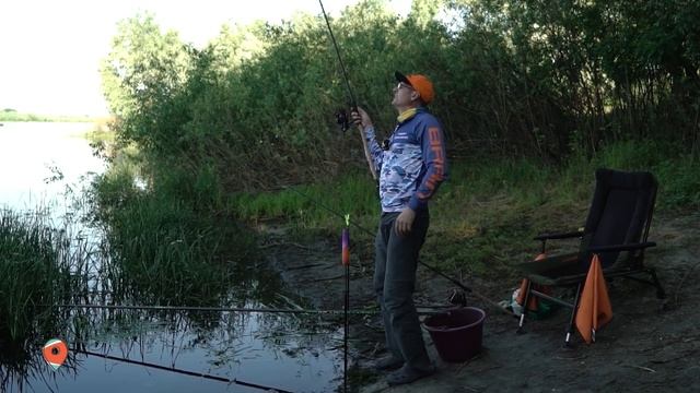 СУПЕР КЛЕВ ЛЕЩА на Десне. Ловля на фидер в кайф! Рыбное место.