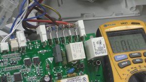 ремонт утюга с парогенератором BRAUN IS5042WH CareStyle 5 не включается