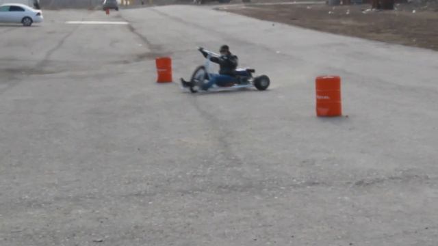 Испытание дрифт трайка и первое собрание смотреть онлайн