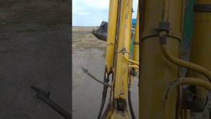 Трактор ЮМЗ, ковш и как управлять.