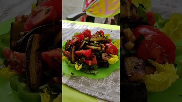 САЛАТ. БАКЛАЖАНЫ С ПОМИДОРАМИ  Вкусный Рецепт! #shorts