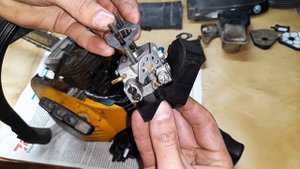 Partner 340S - плавают обороты, замена фильтров, чистка карбюратора, ТО