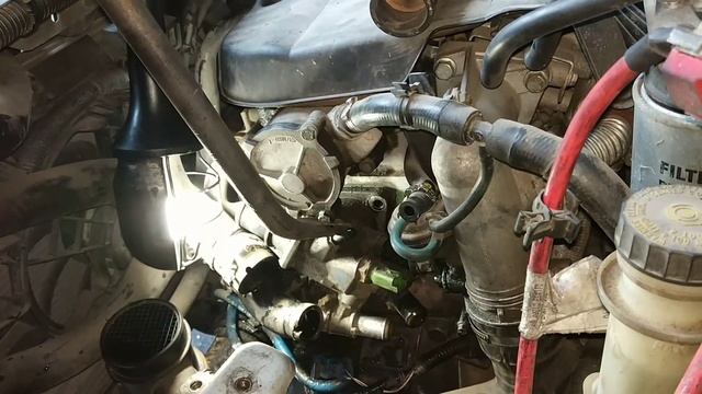 Заміна термостата в Фіат Добло 1,9 2003 р смотреть онлайн