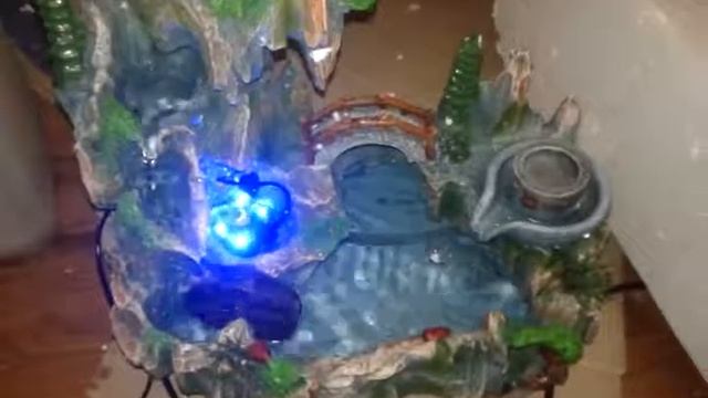 Настольный фонтан "Мостик у скал" с подсветкой и туманом смотреть онлайн