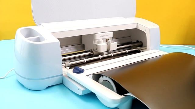 Cricut Roll Holder: Installation and Operation смотреть онлайн