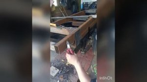 Высверлил отверстия под втулки в раме для подъёма кузова