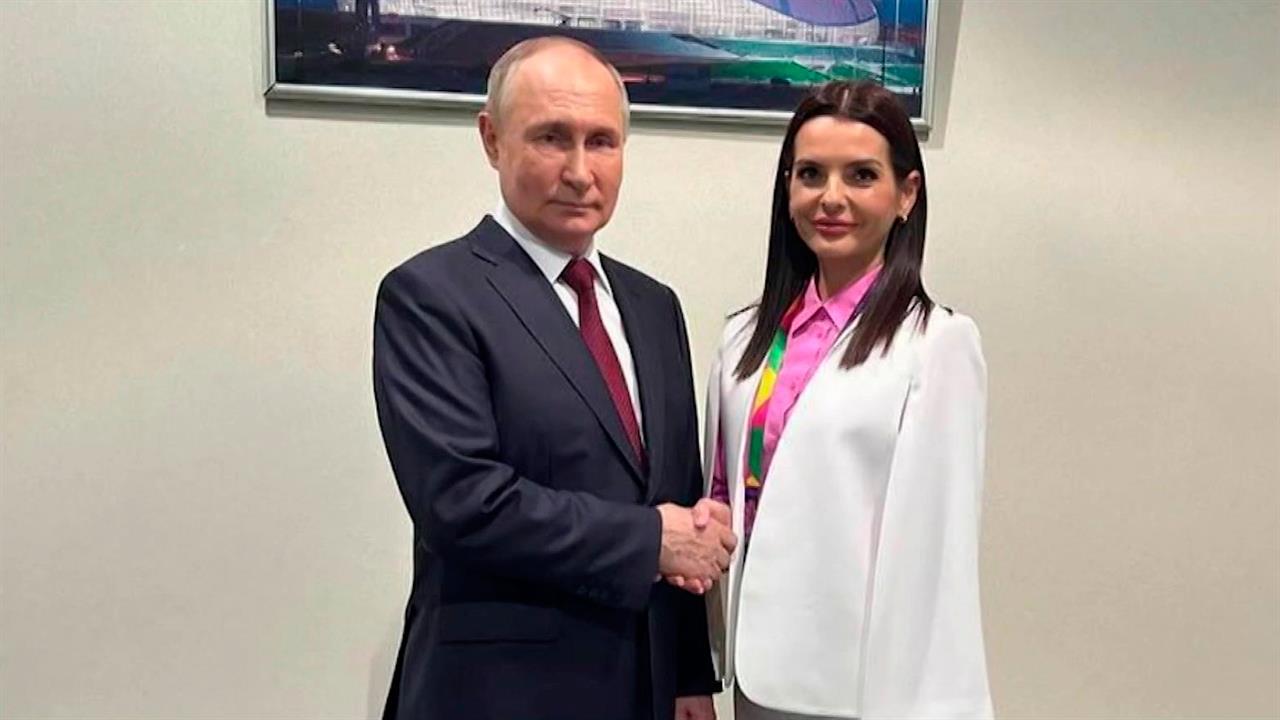 На полях Всемирного фестиваля молодежи Владимир Путин встретился с главой Гагаузии Евгенией Гуцул