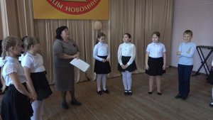 Открытый урок "Применение элементов театрализации в младшем хоре" .