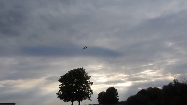 Поплавки на модели самолета (ЛМ-9) (опыта ноль :) ) смотреть онлайн