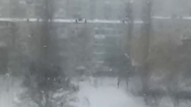 1 МАРТА СНЕГ ИДЕТ ОЧЕНЬ СИЛЬНЫЙ В ЗАМЕДЛЕНОЙ СЕМКЕ MARCH 1 SNOW IS VERY STRONG IN SLOW SEED смотреть онлайн