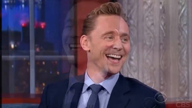 Tom Hiddleston Sharp Dressed Man смотреть онлайн