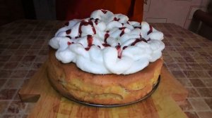ШАРЛОТКА С ЯБЛОКАМИ ! ПЫШНАЯ И ВКУСНАЯ ! С БЕЗЕ !