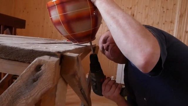Как ПРОСВЕРЛИТЬ отверстие в ЦВЕТОЧНОМ ГОРШКЕ.