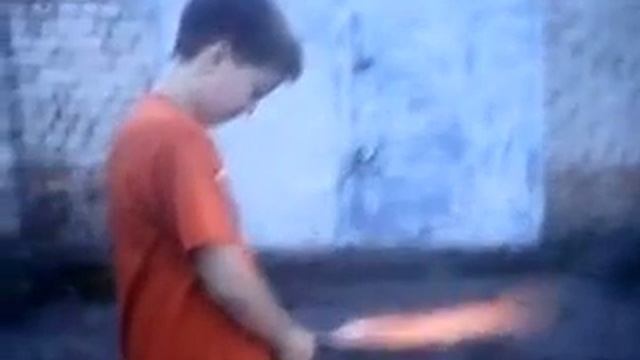 Писущий мальчик смотреть онлайн