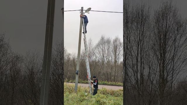 Как заменить лампочку на уличном светильнике освещения ?) #shorts смотреть онлайн