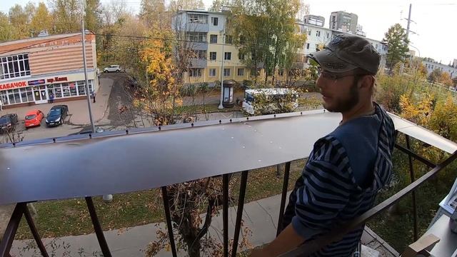 Делаю основание (металлокаркас) для остекления балкона.