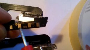 iPad 2. замена шлейфа питала и тача