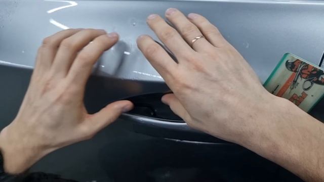 Установка бронеплёнки под ручки авто. Технология поклейки бронепленки. Как клеить пленку на авто. смотреть онлайн