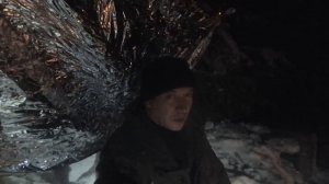 Сутки в разрушенной землянке. Один в лесу зимой. Холодная ночь в тайге. Зимний кемпинг