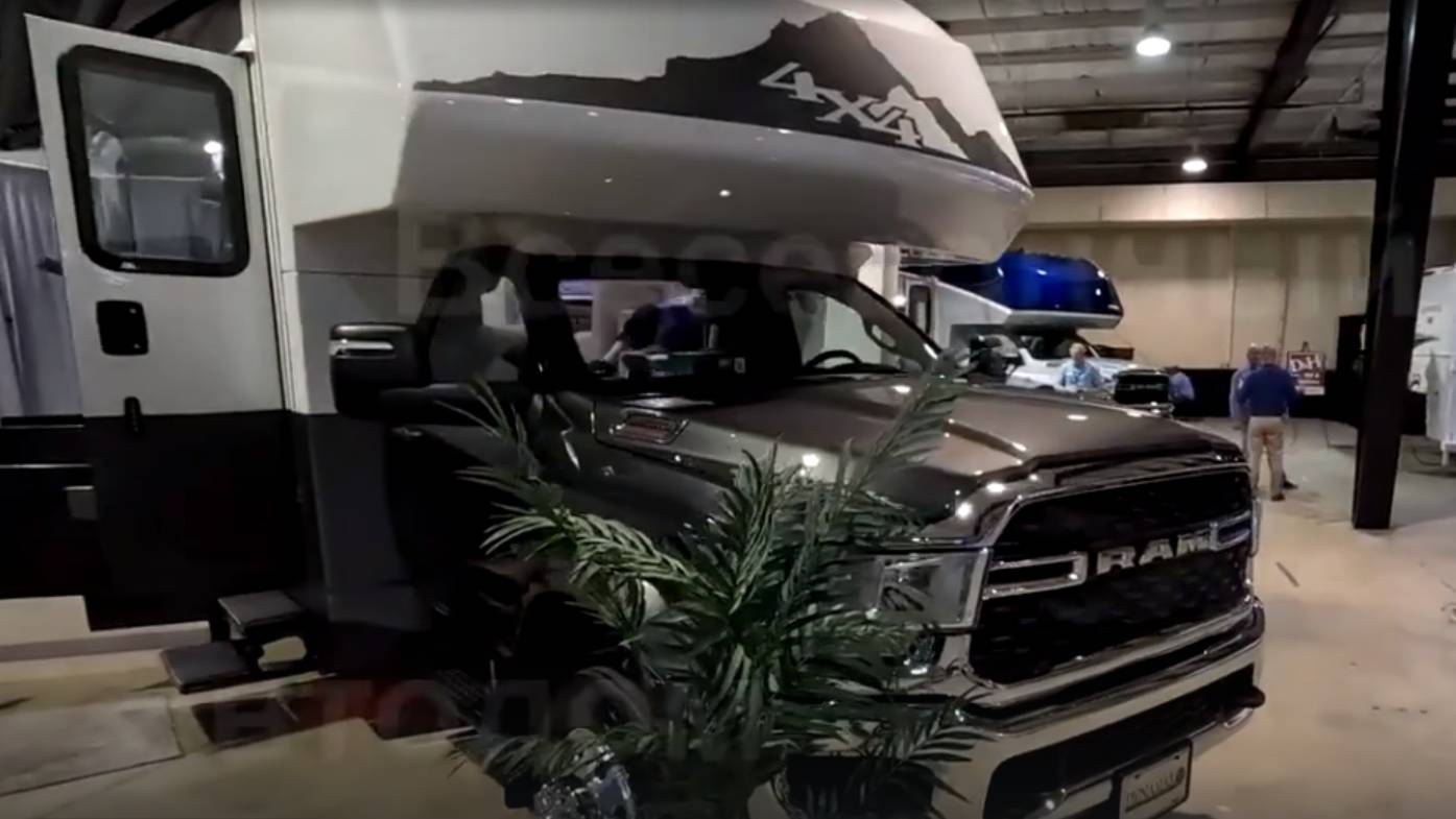 Всесезонный автодом для зимы. Dodge 4x4, Cummins Дизель Автодом для Российских тяжелых условий смотреть онлайн