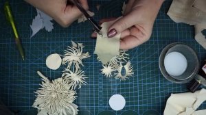 Украшения из кожи  ||  МАСТЕР-КЛАСС  || Хризантема, ручная работа