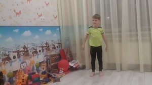 Танец зеленого человечка