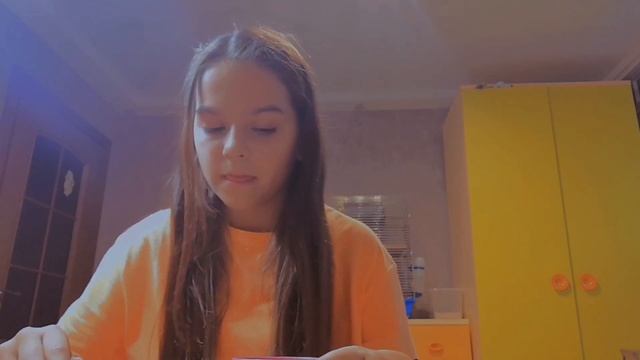 ЯНДЕКС АЛИСА СДЕЛАЛА УЖАСНЫЙ МАКИЯЖ! ///