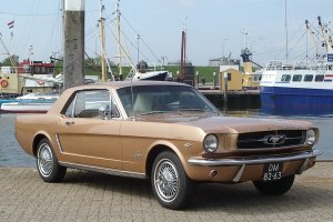 Символ американского автопрома - Ford Mustang I.