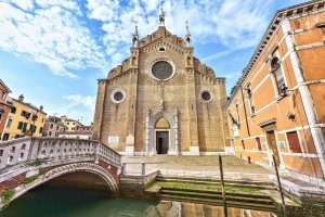 Сокровища Венеции Собор Санта-Мария Глориоза деи Фрари 8 вековистории и  искусства